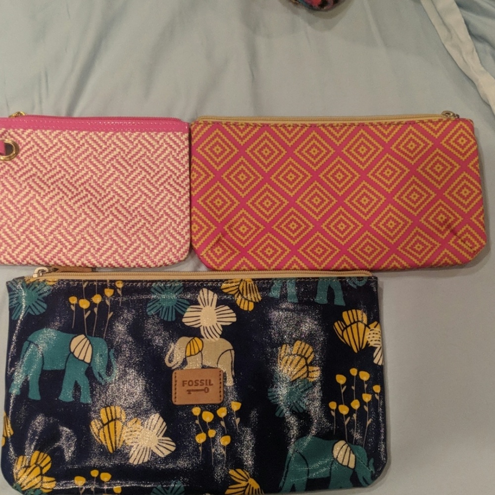 Set of 3 assorted make-up bags